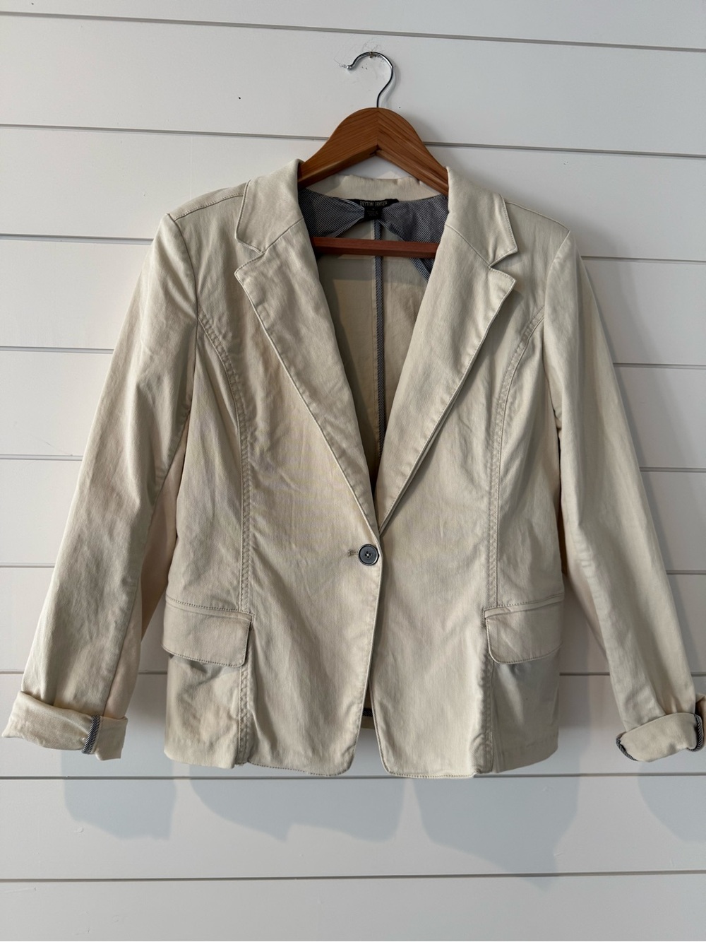 Tailored Cream Single-Button Blazer